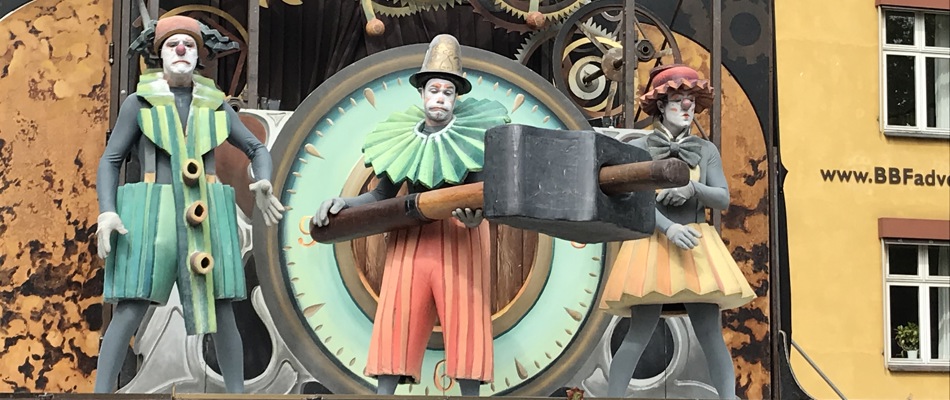 Danmarks Internationale Gadeteaterfestival 2018 på besøg i Nykøbing F. med bl.a. forestillingen Carillo (Klokkespil) af den spanske trup Cia La Tal